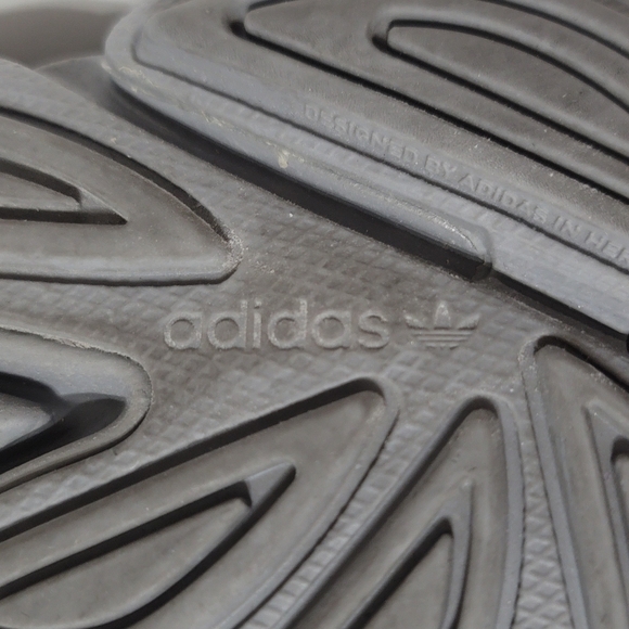 Adidas Juniors Osweego Sneakers Triple Gray IG1035 Size 5 - Picture 9 of 11